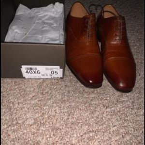 Men’s dress shoes
